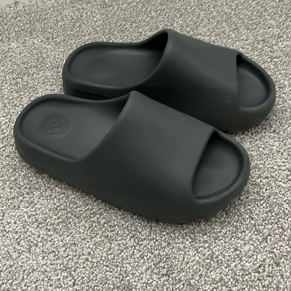 Slate Grey Yeezy Slides